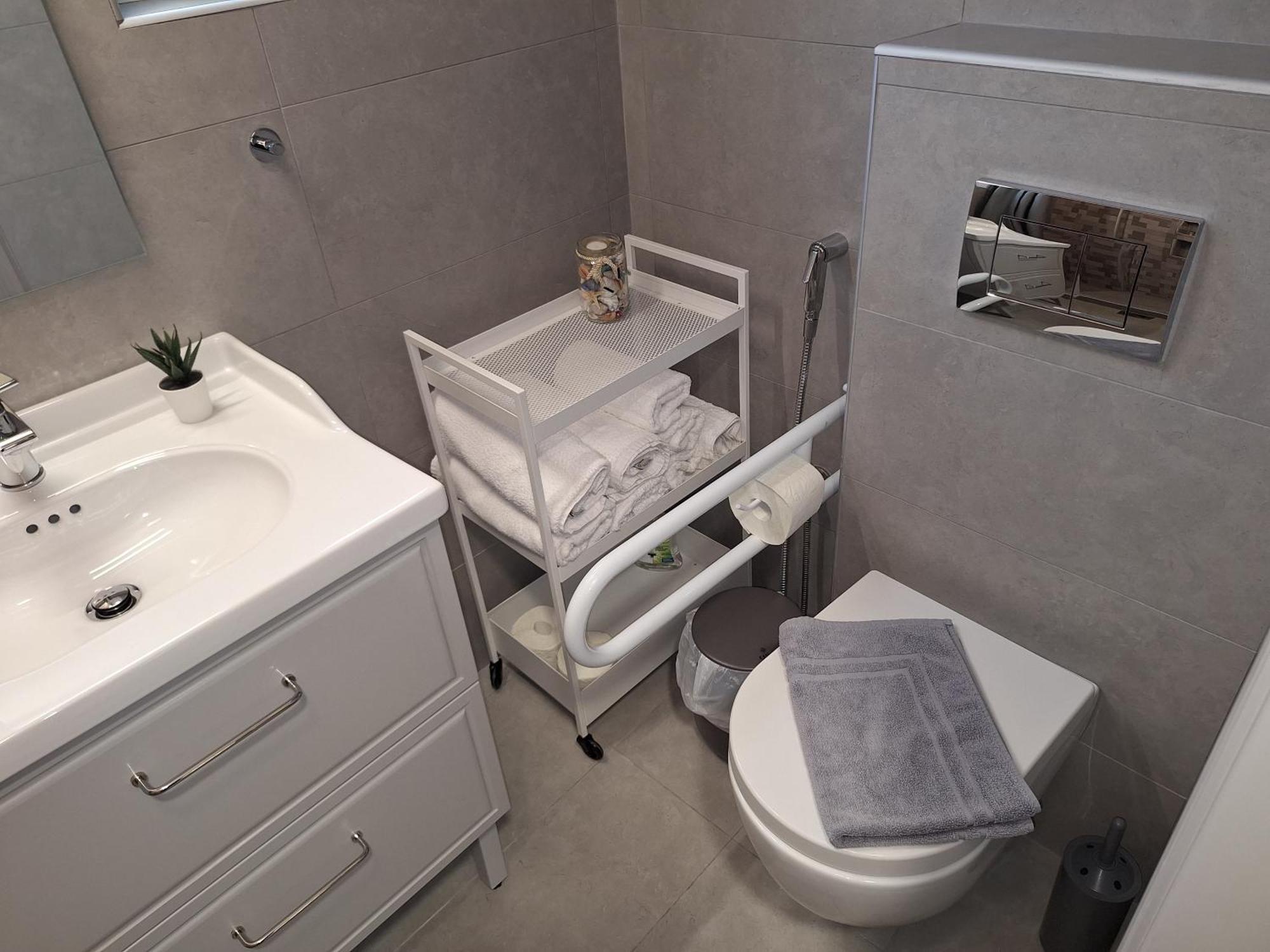 Seastar Beach Apartments 科斯镇 外观 照片