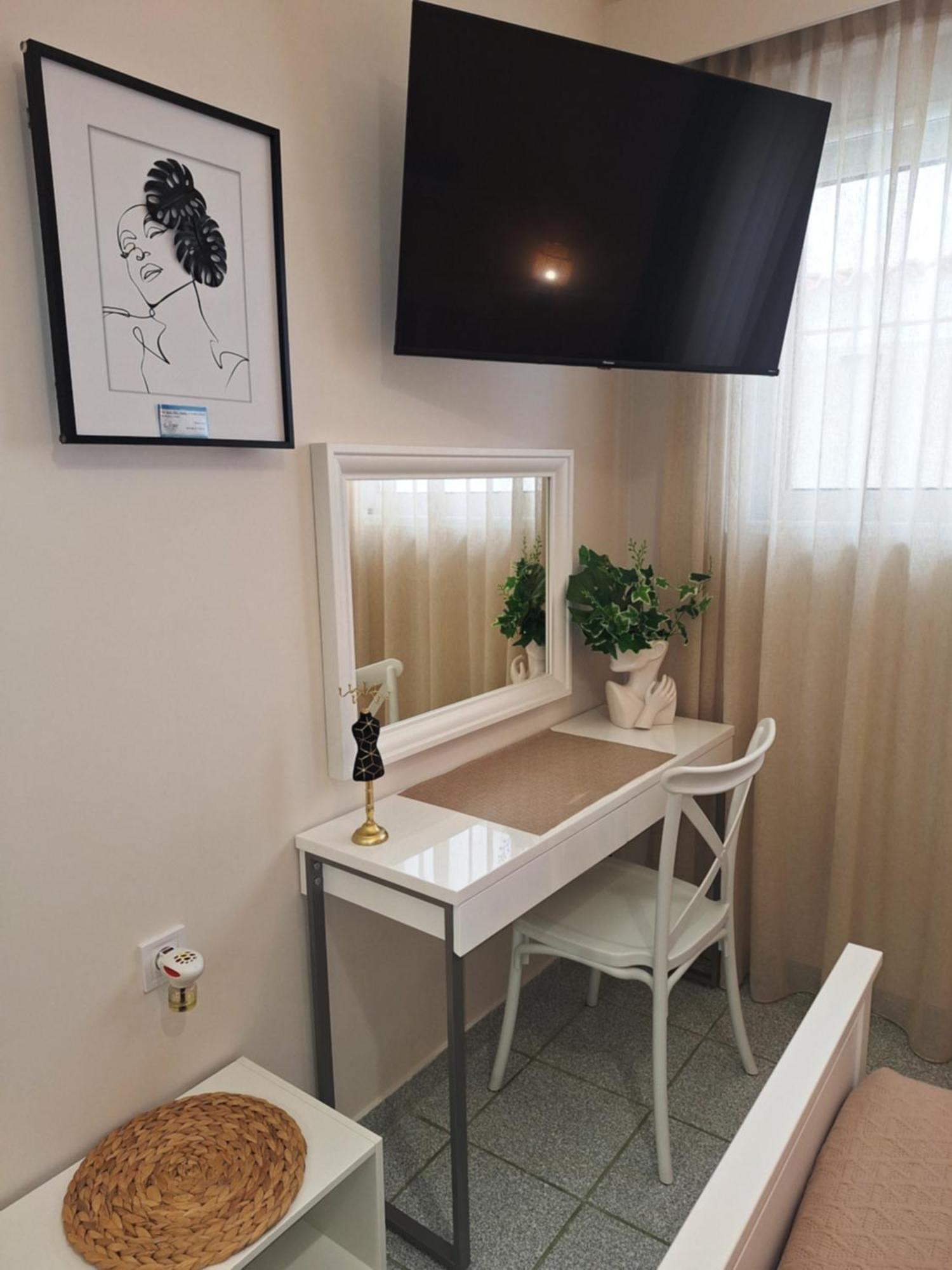 Seastar Beach Apartments 科斯镇 外观 照片